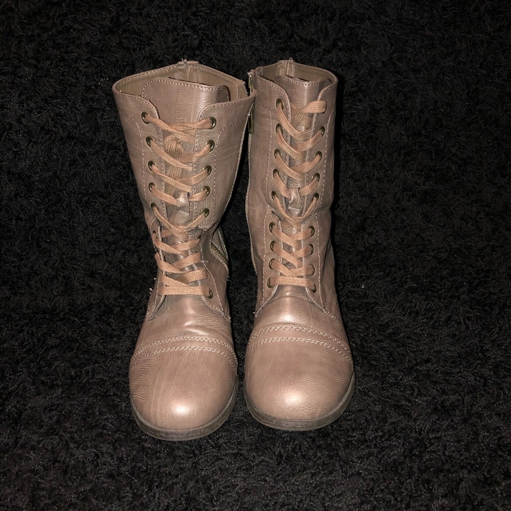 Women’s Camel Color Combat Boots Size 10
